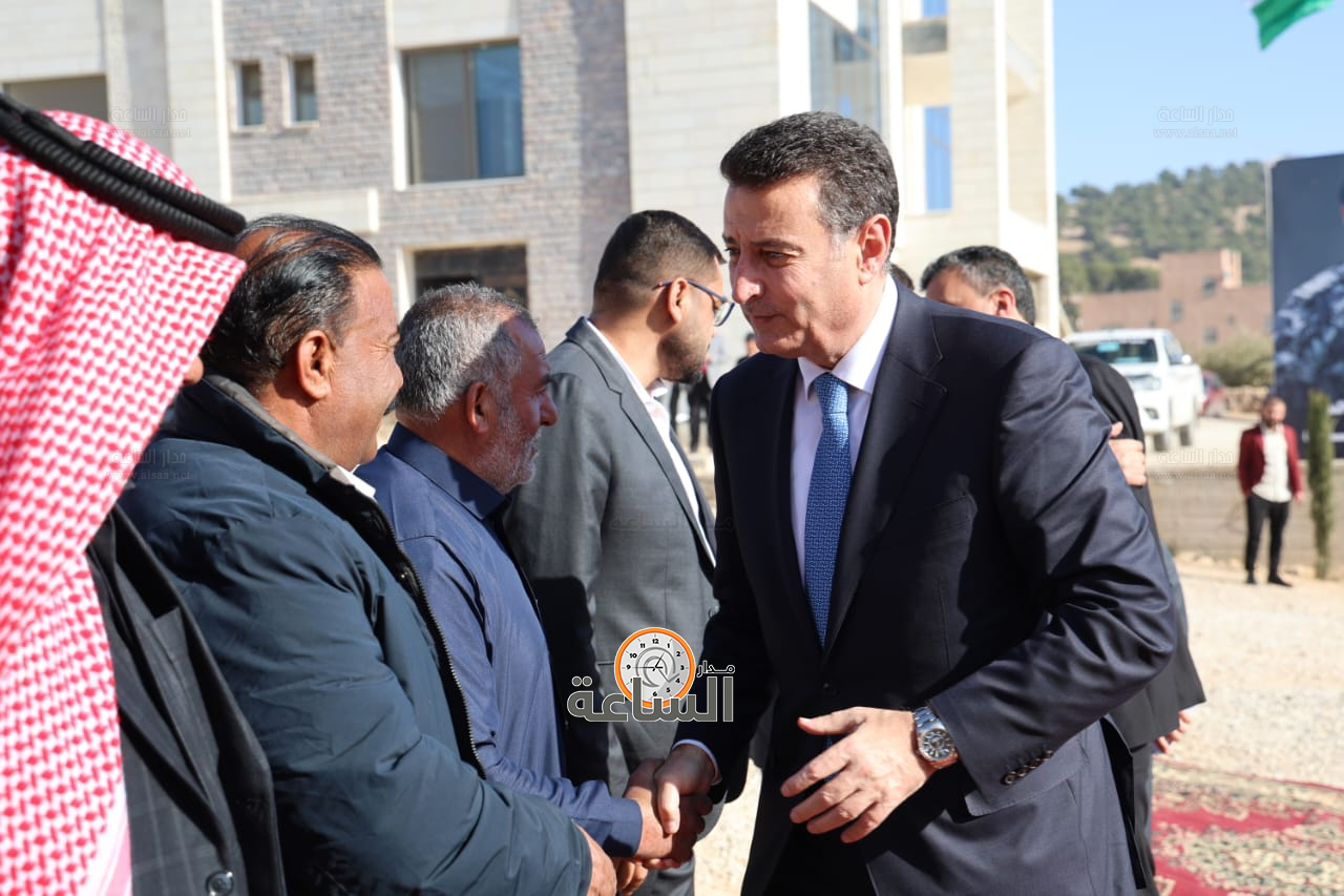 Madar Al-Saa Images 0.22302625669235043