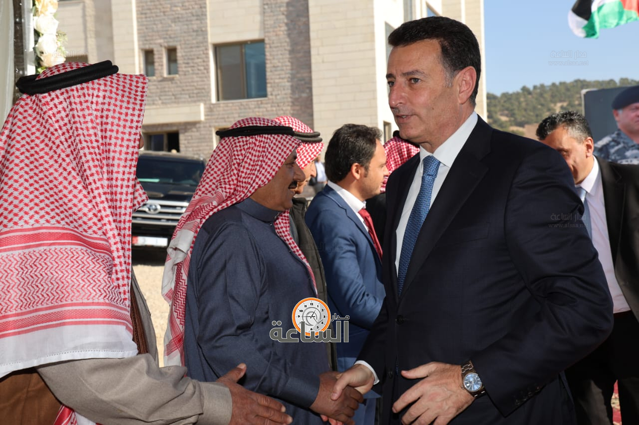 Madar Al-Saa Images 0.5445795444201995