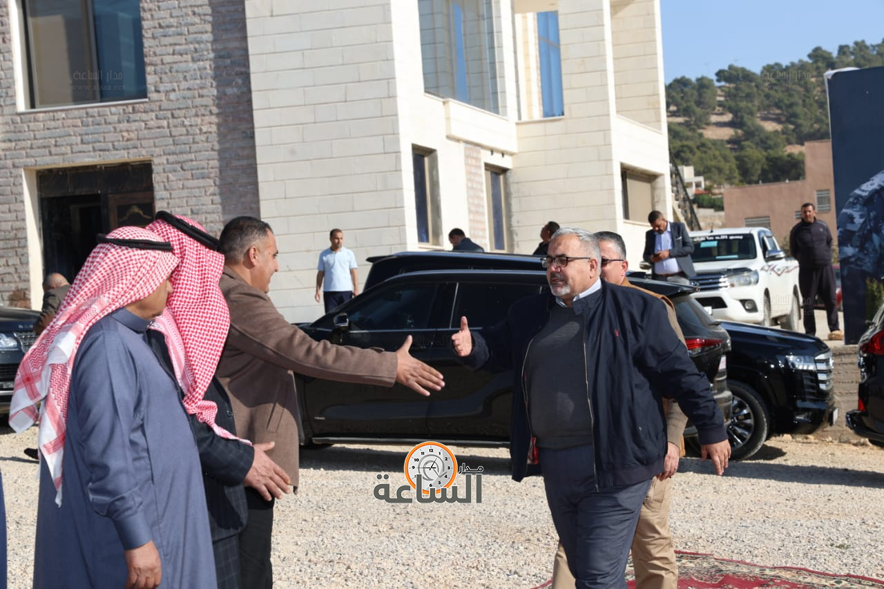 Madar Al-Saa Images 0.12323528705462694