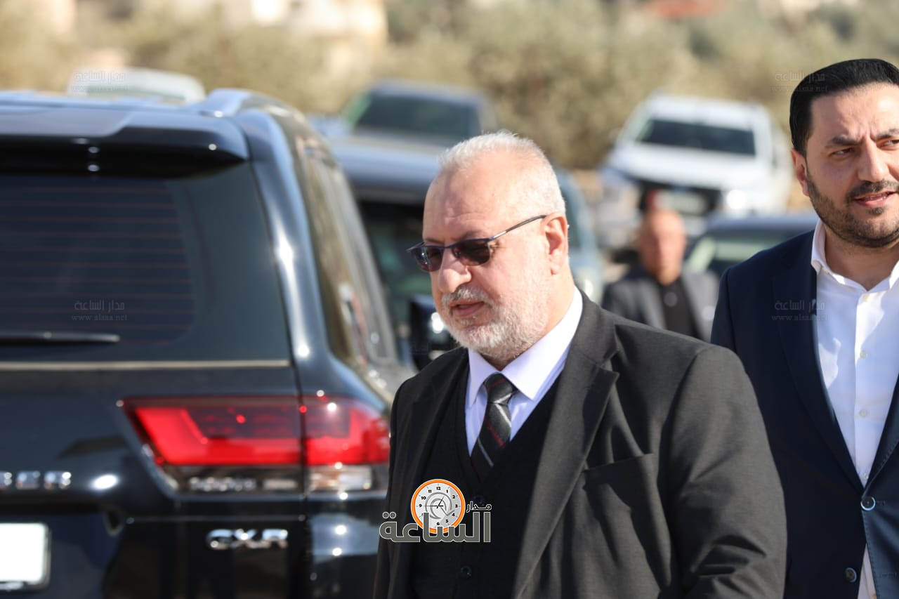 Madar Al-Saa Images 0.4226045727014369