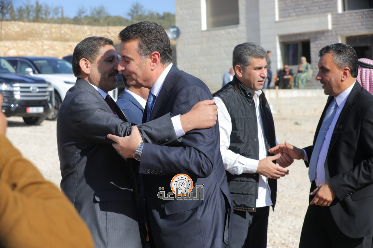 Madar Al-Saa Images 0.05112989296546511