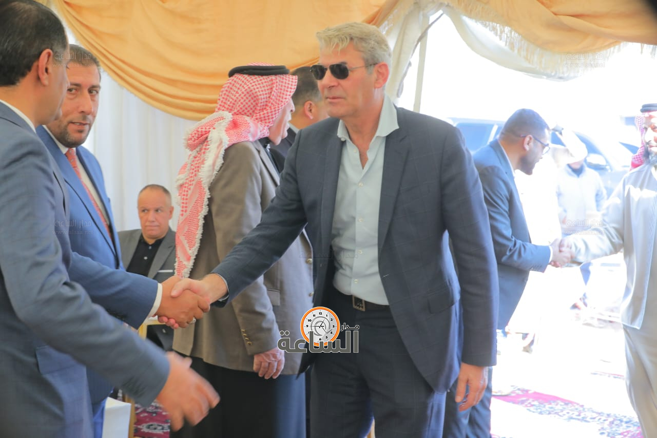 Madar Al-Saa Images 0.4609889385199102