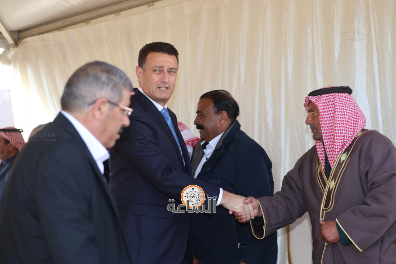 Madar Al-Saa Images 0.4258982705855241