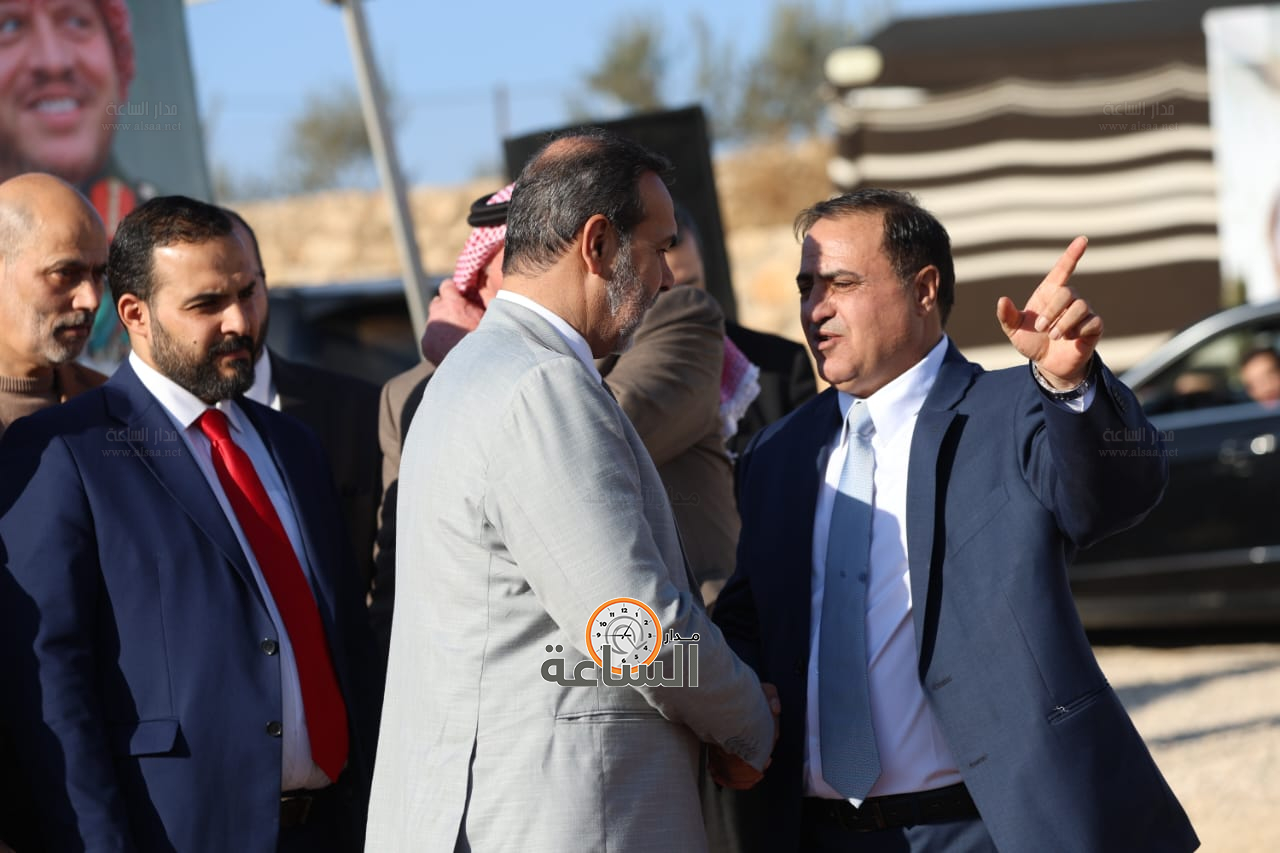 Madar Al-Saa Images 0.9315953906401289