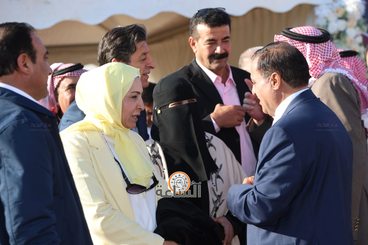 Madar Al-Saa Images 0.6704393595724947