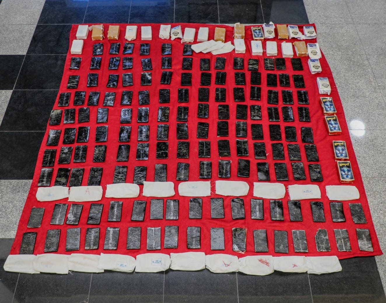 Madar Al-Saa Images 0.07005445269708543