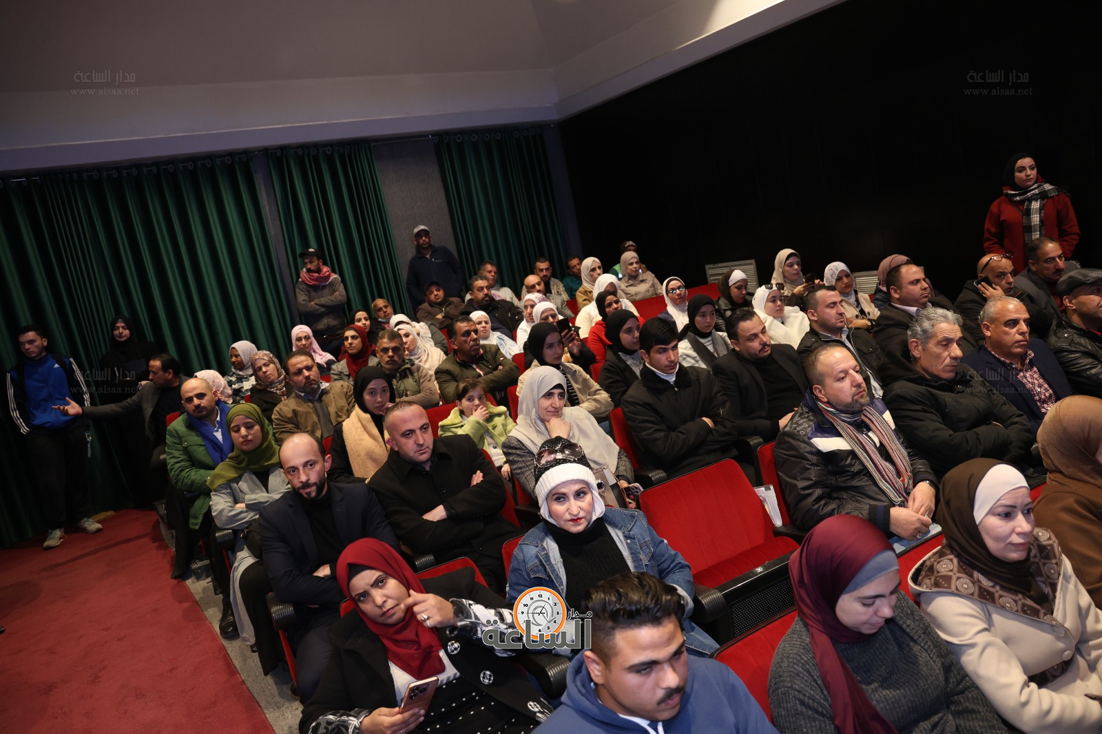 Madar Al-Saa Images 0.9980590927035193