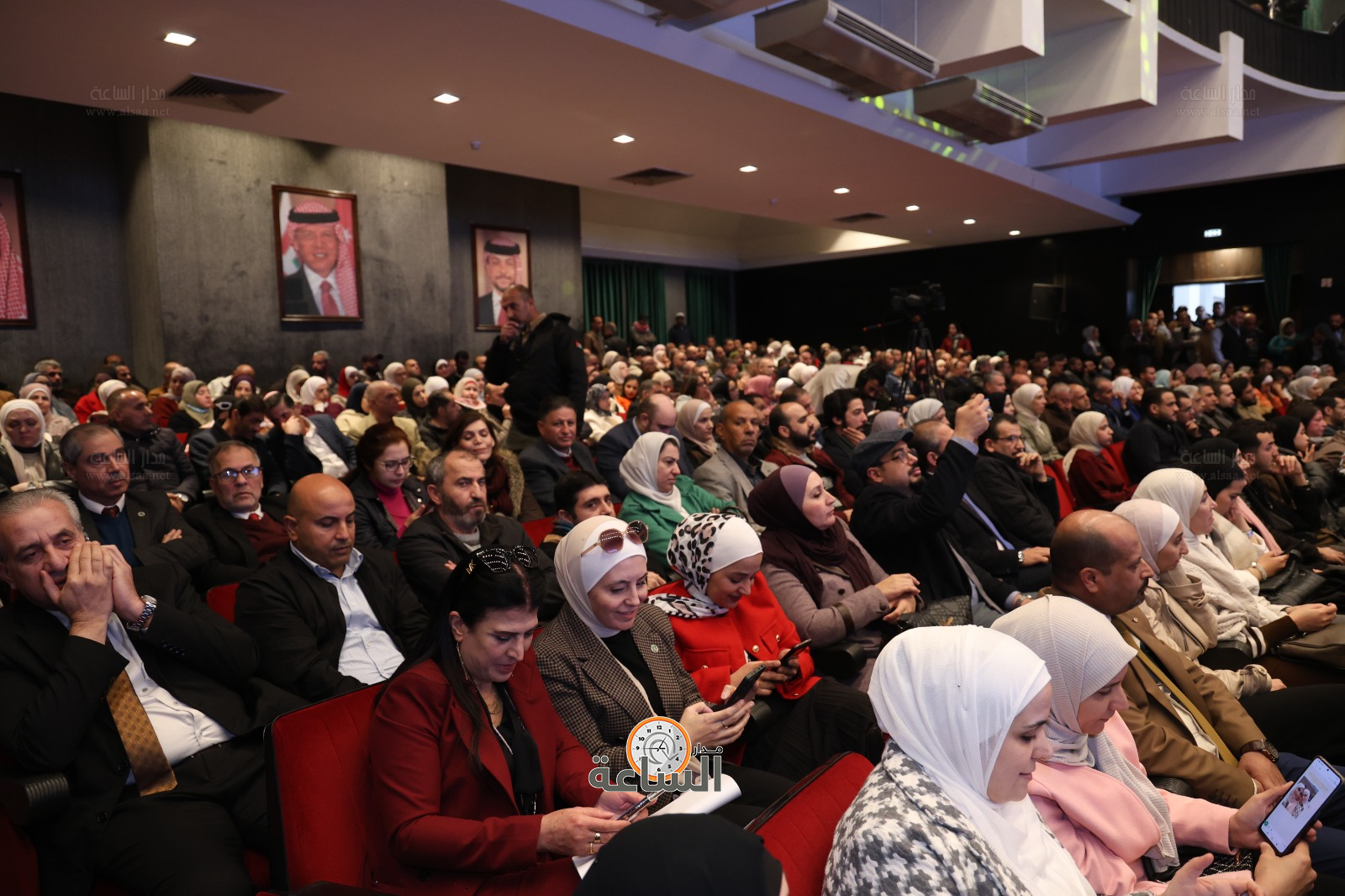 Madar Al-Saa Images 0.18825721618674573