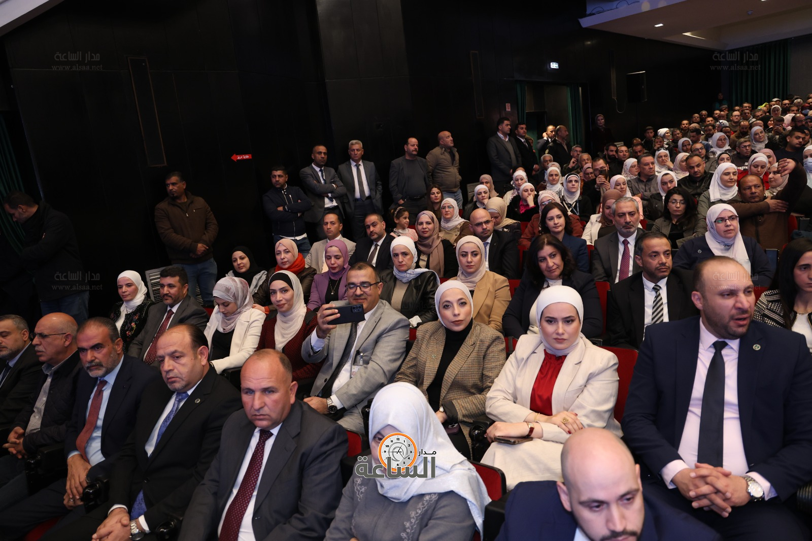 Madar Al-Saa Images 0.9446338120792037