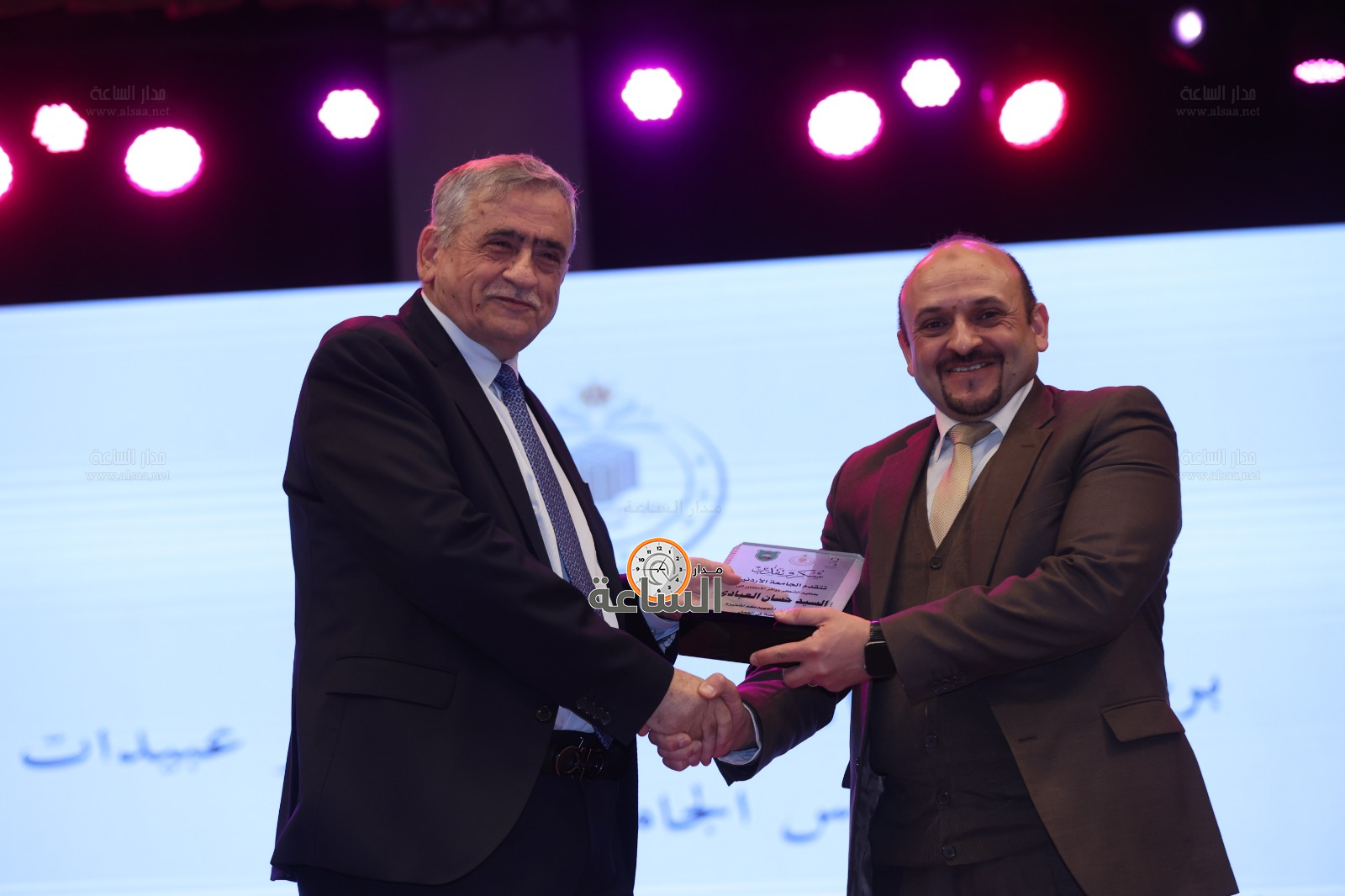 Madar Al-Saa Images 0.03995870678246782