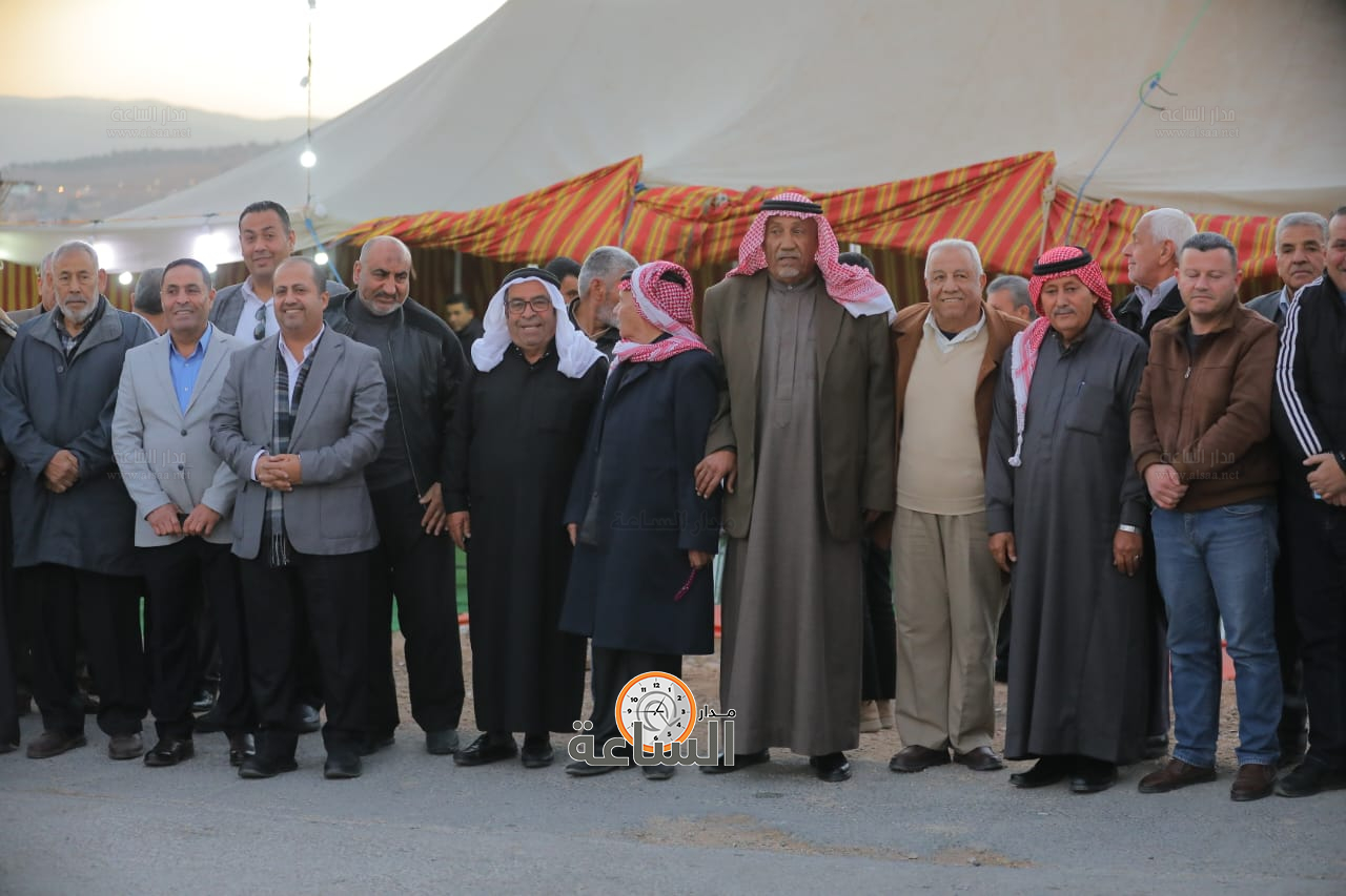 Madar Al-Saa Images 0.47591235822493516