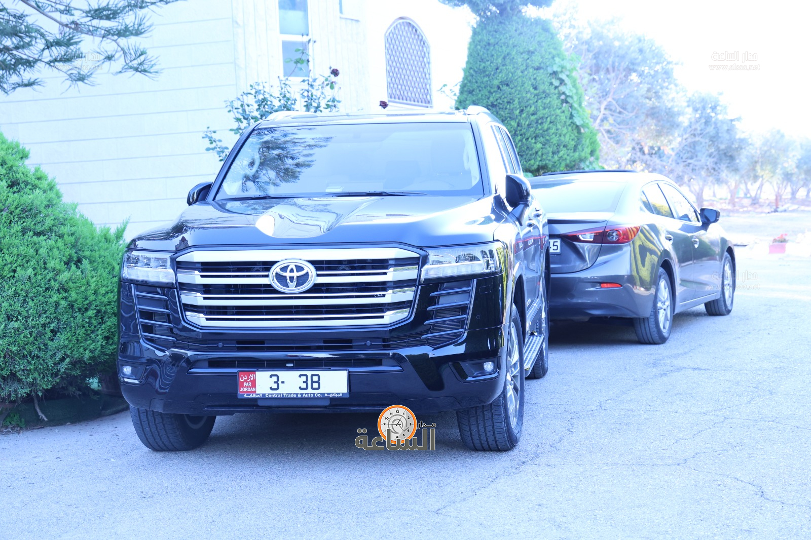 Madar Al-Saa Images 0.11229613975050934