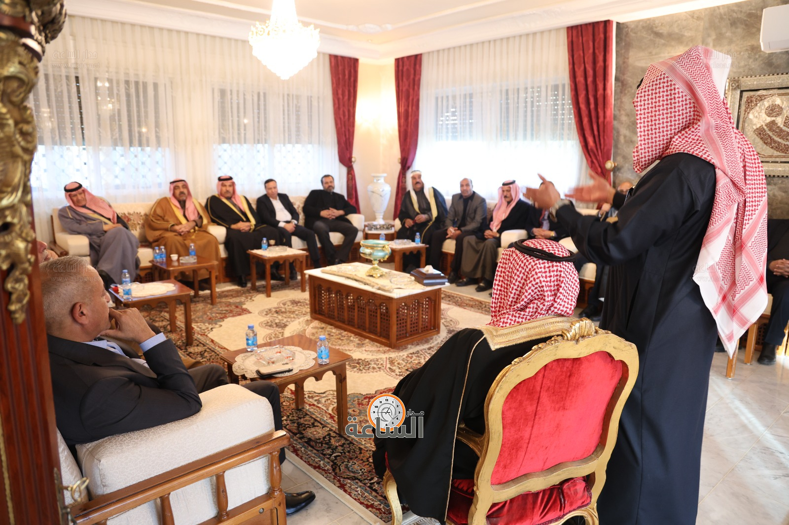 Madar Al-Saa Images 0.6874343534131104