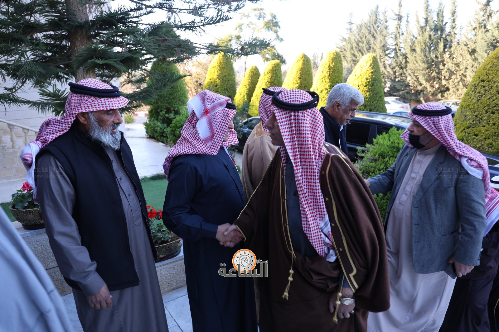 Madar Al-Saa Images 0.4215635827387878