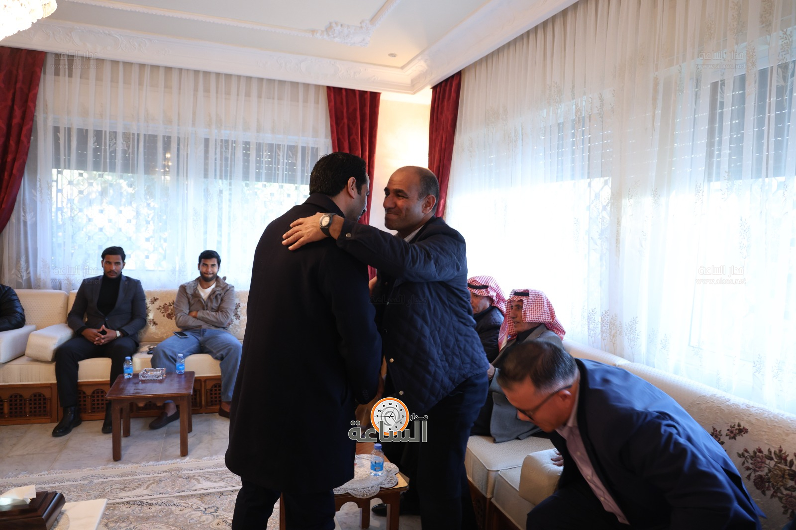 Madar Al-Saa Images 0.2758414835289116