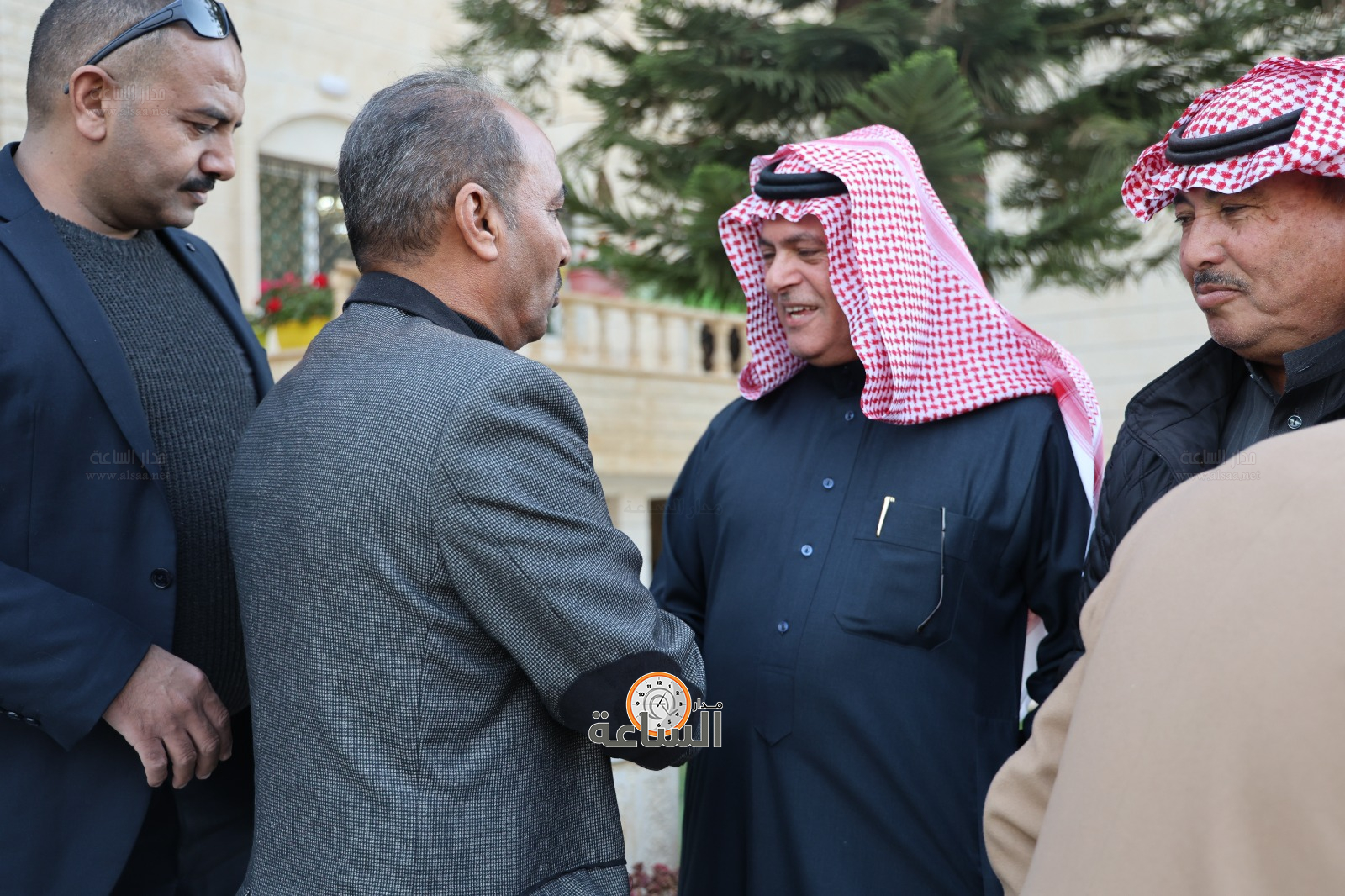 Madar Al-Saa Images 0.15286860451360762