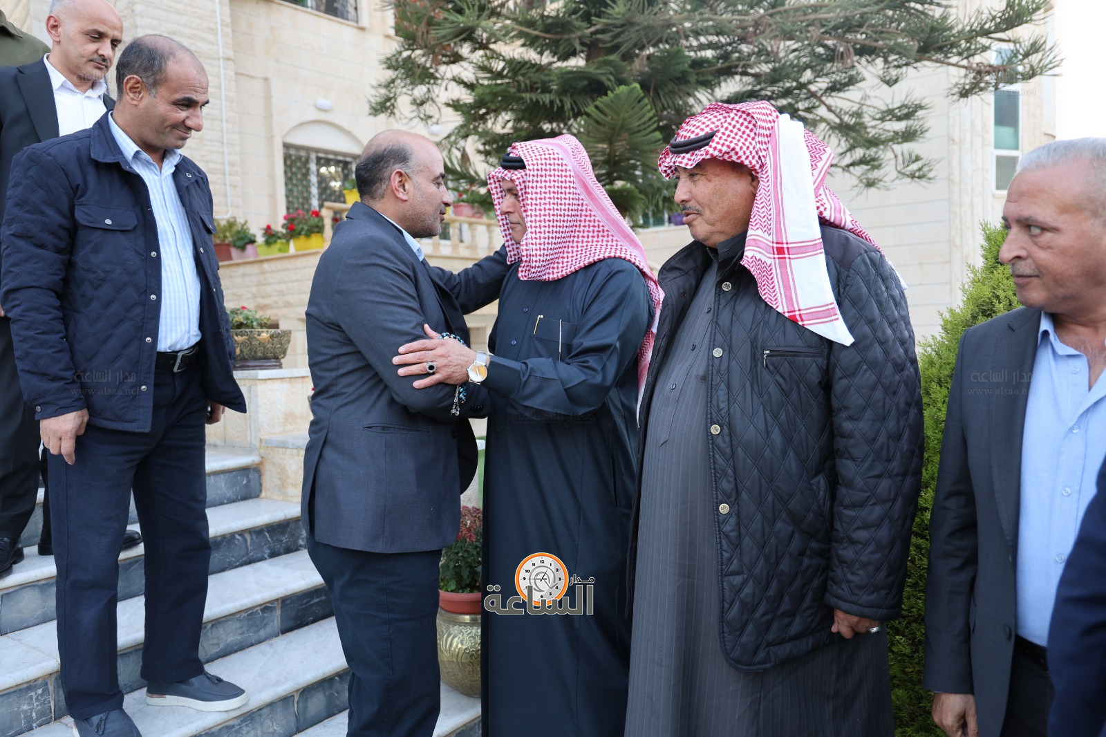 Madar Al-Saa Images 0.823315531116239