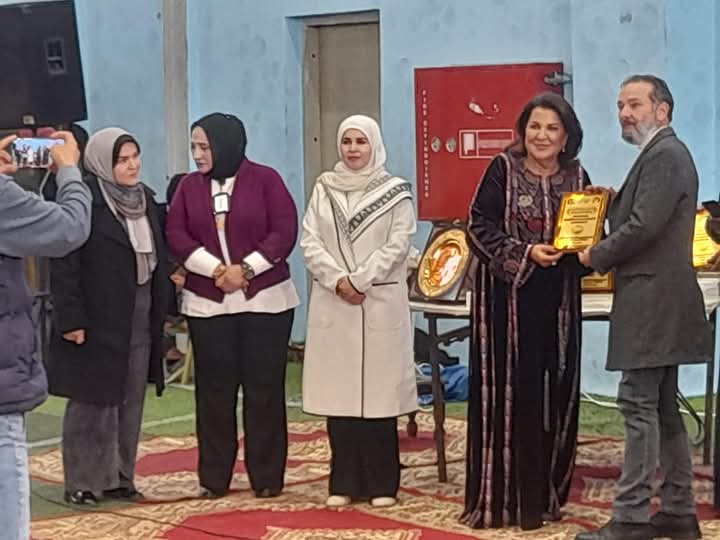 Madar Al-Saa Images 0.43570617329644046