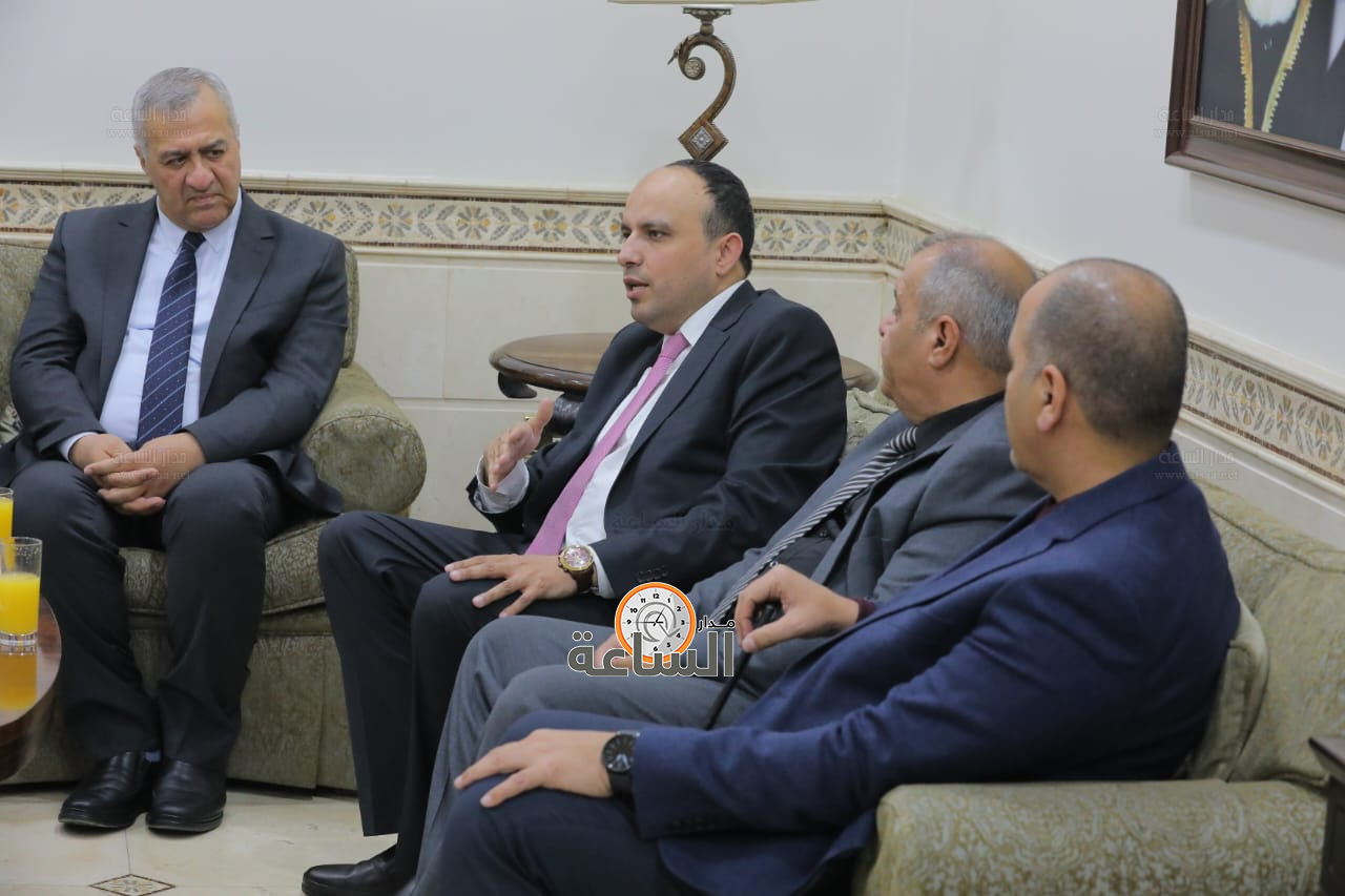 Madar Al-Saa Images 0.44977334385735124