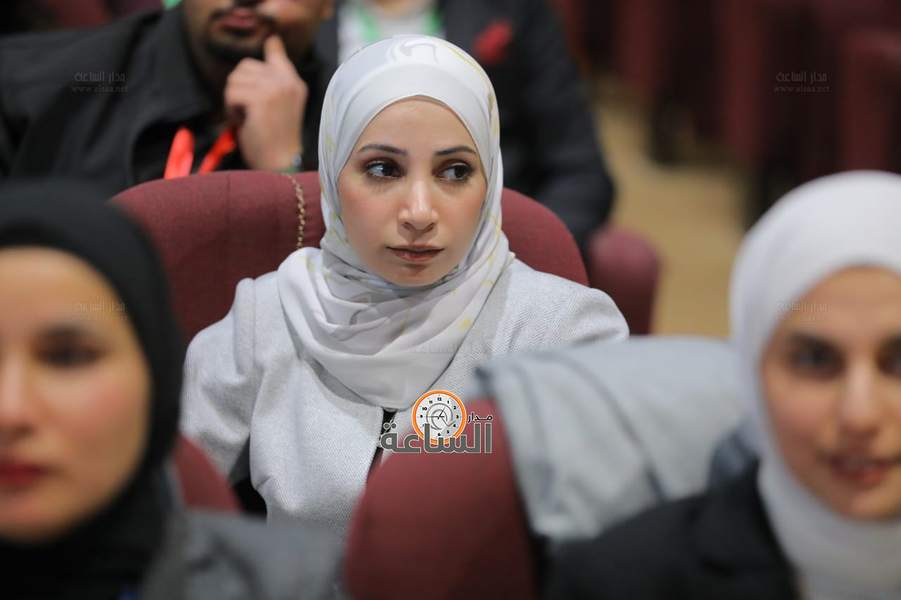 Madar Al-Saa Images 0.5716833144090177