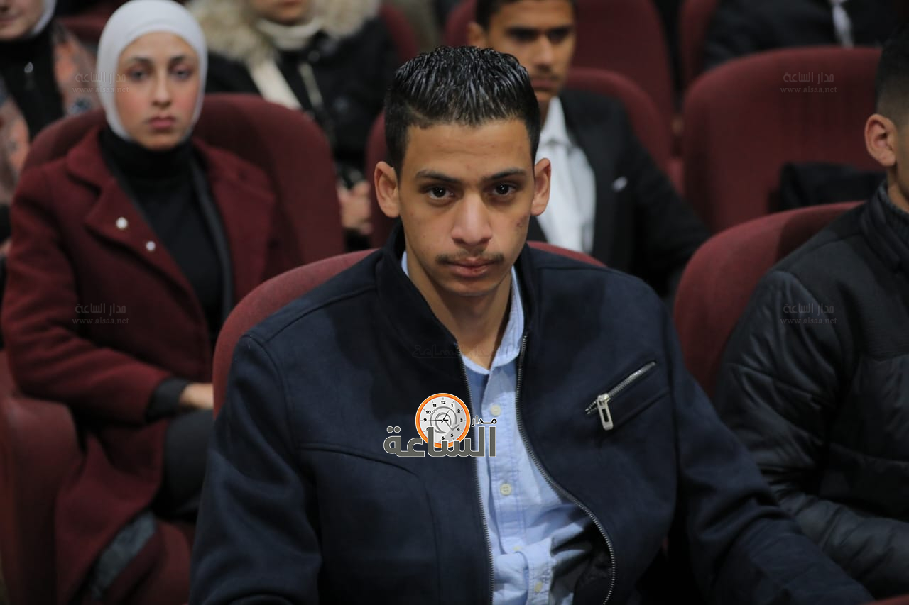 Madar Al-Saa Images 0.7899551571717172