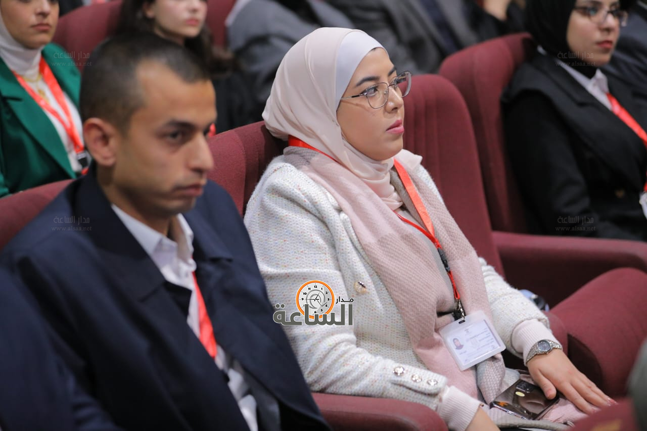 Madar Al-Saa Images 0.9385156118014748