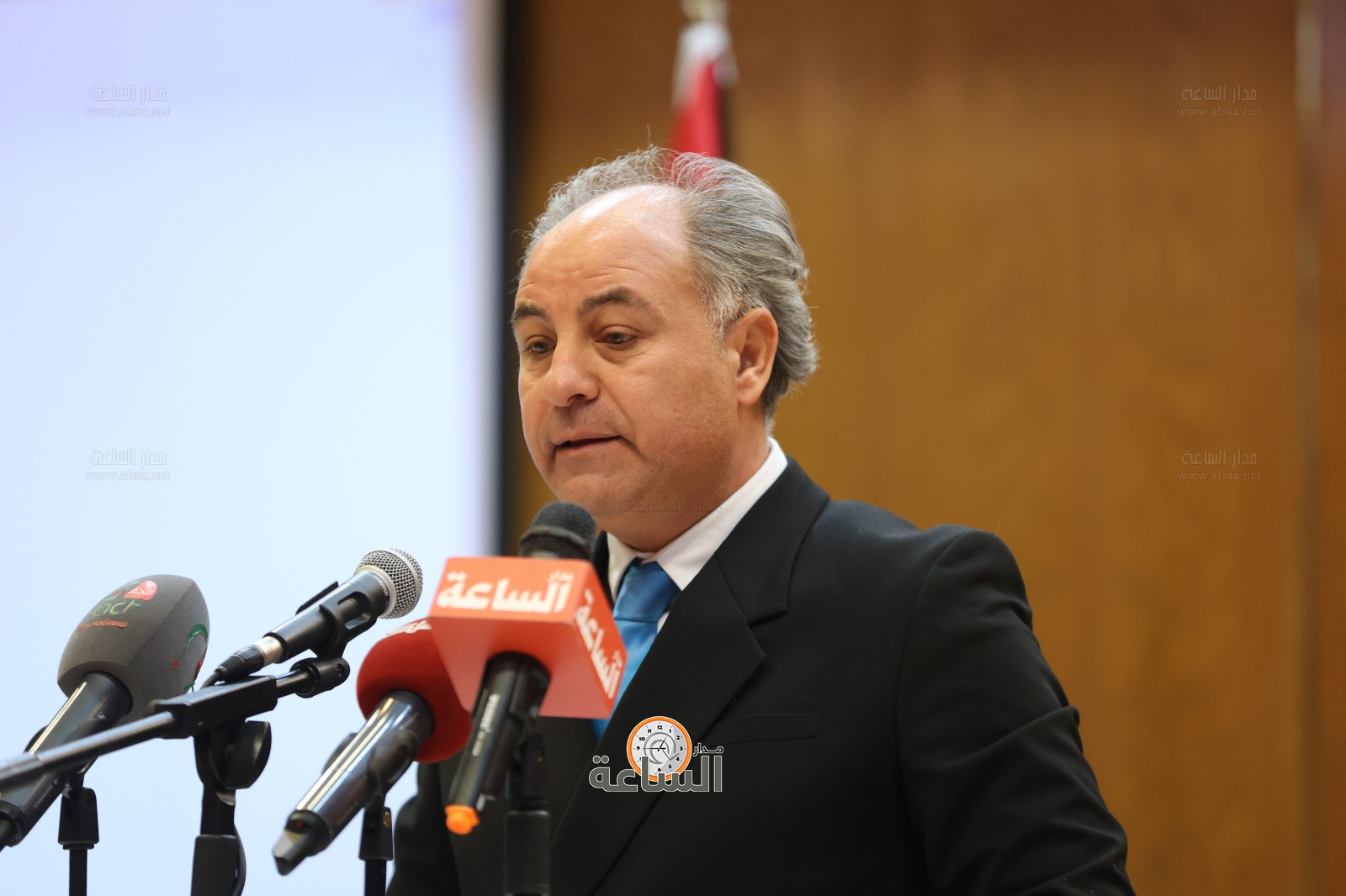 Madar Al-Saa Images 0.24613095229363324