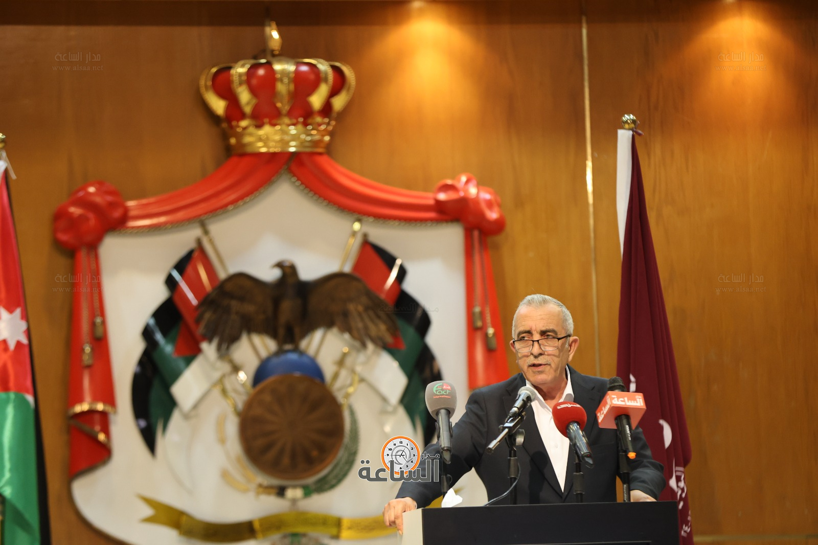 Madar Al-Saa Images 0.057301998965003875