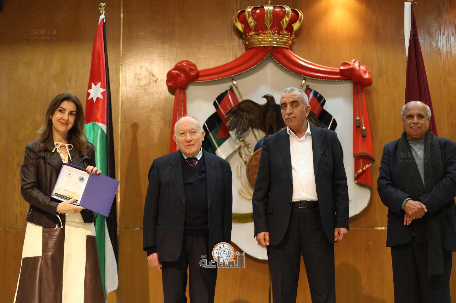 Madar Al-Saa Images 0.016997517841577325