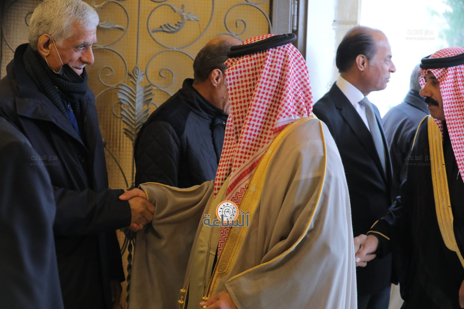 Madar Al-Saa Images 0.38375997133307127