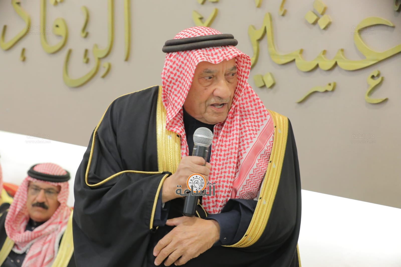 Madar Al-Saa Images 0.004277559488390814