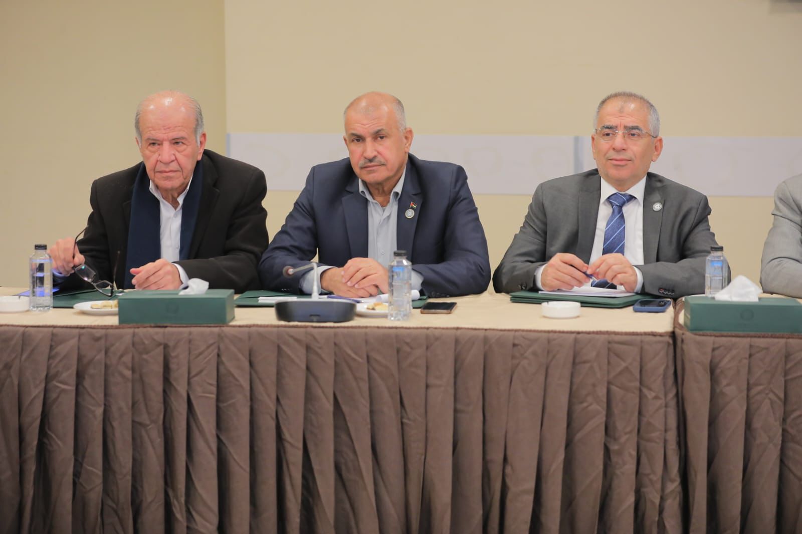 Madar Al-Saa Images 0.5574887596449785