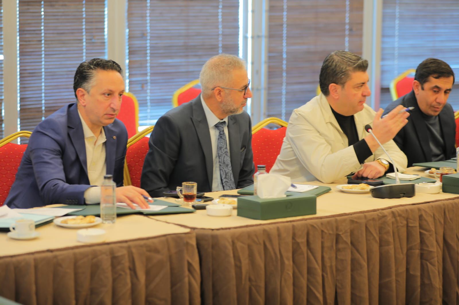 Madar Al-Saa Images 0.050057990331369595