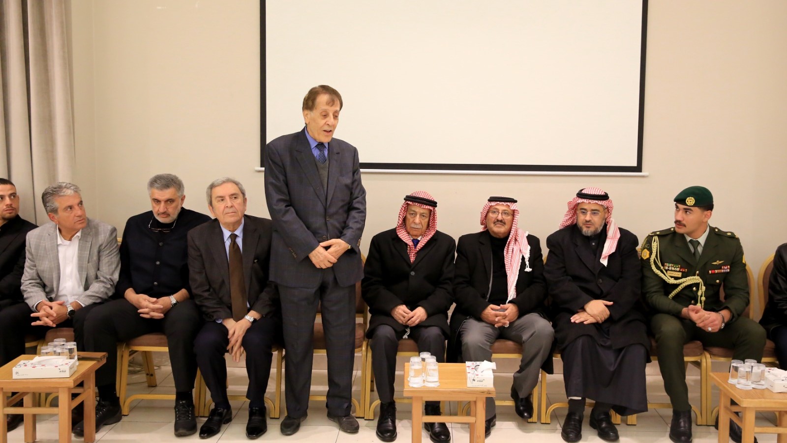 Madar Al-Saa Images 0.015483258170333913