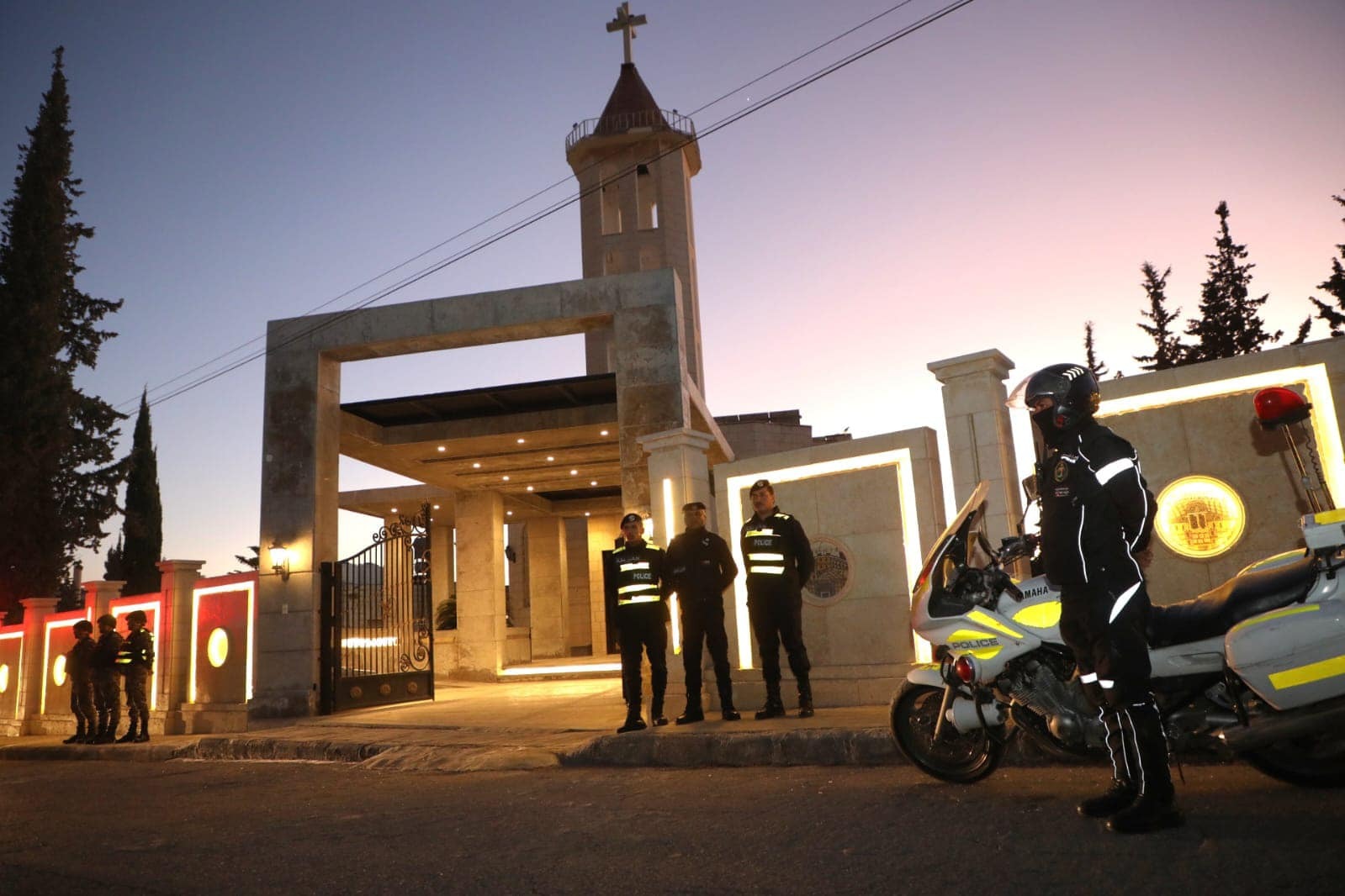 Madar Al-Saa Images 0.4334915862059434