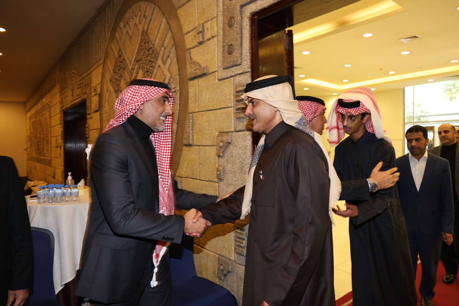 Madar Al-Saa Images 0.05008055468985173