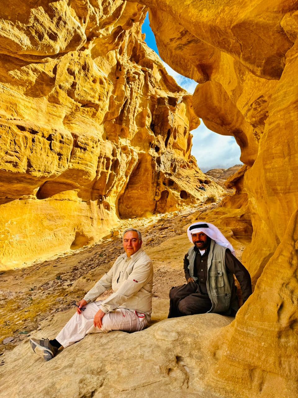 Madar Al-Saa Images 0.20484062190723984