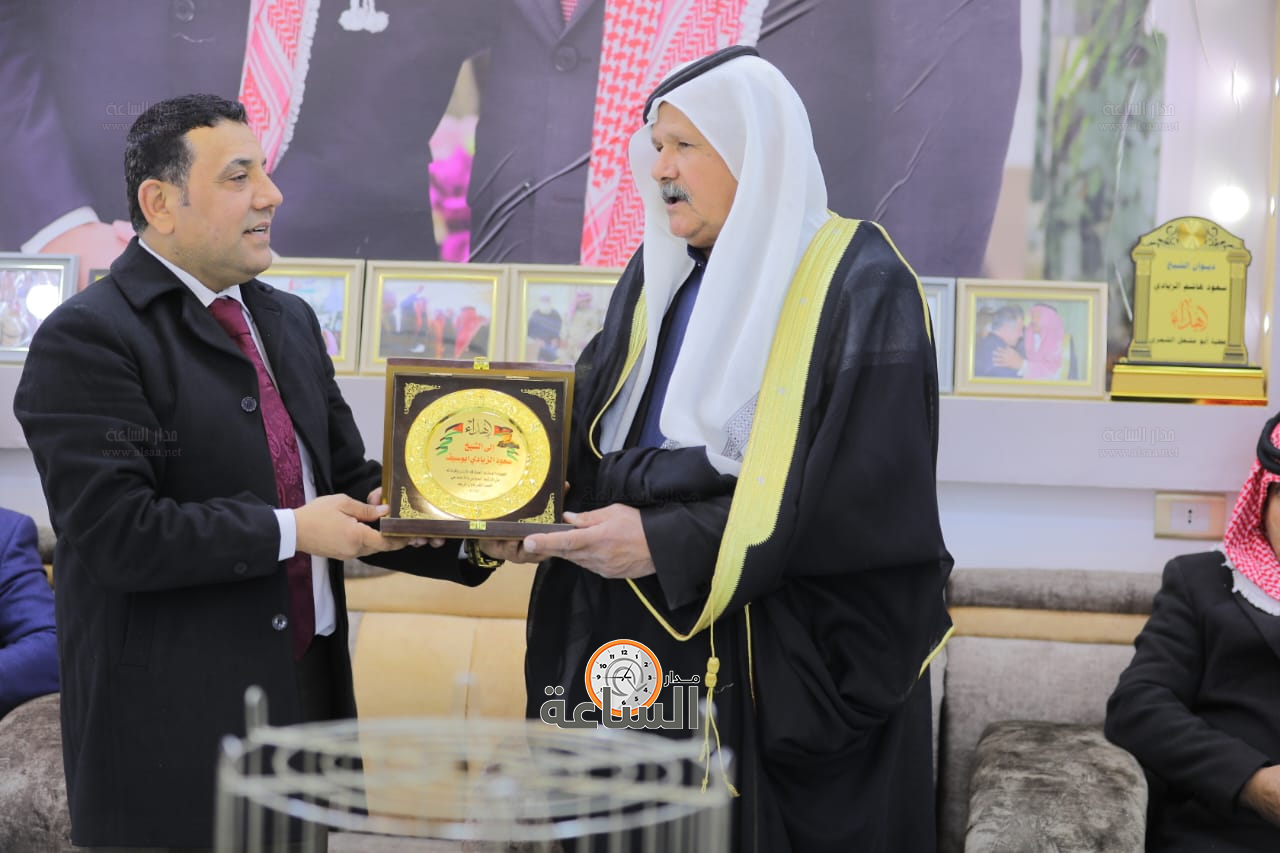 Madar Al-Saa Images 0.18260859843985067