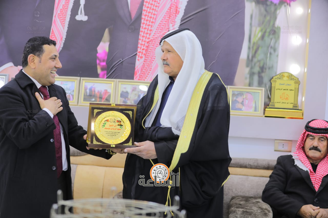 Madar Al-Saa Images 0.752188422141326