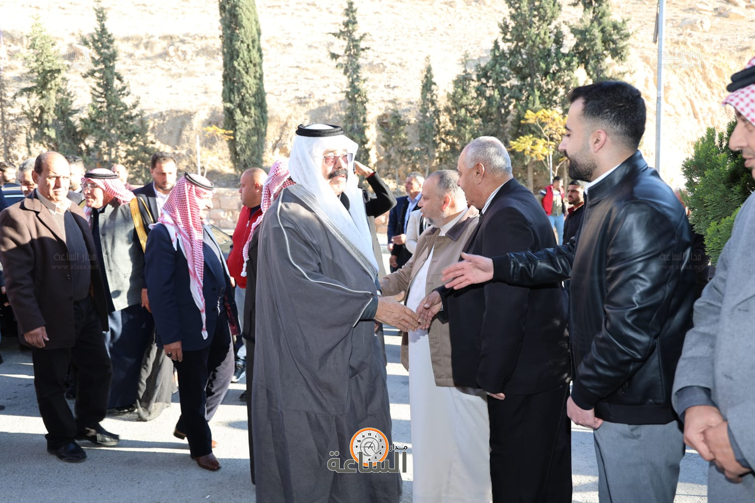 Madar Al-Saa Images 0.9909306911243434