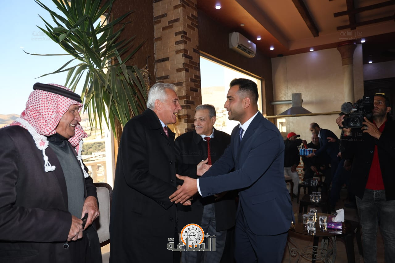 Madar Al-Saa Images 0.037931734151843255