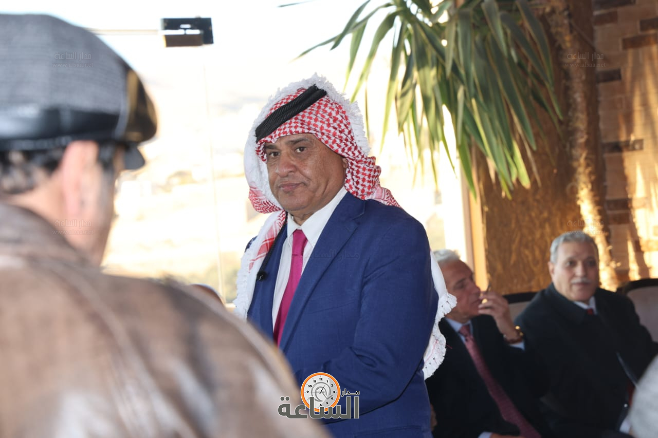 Madar Al-Saa Images 0.6883608835594435