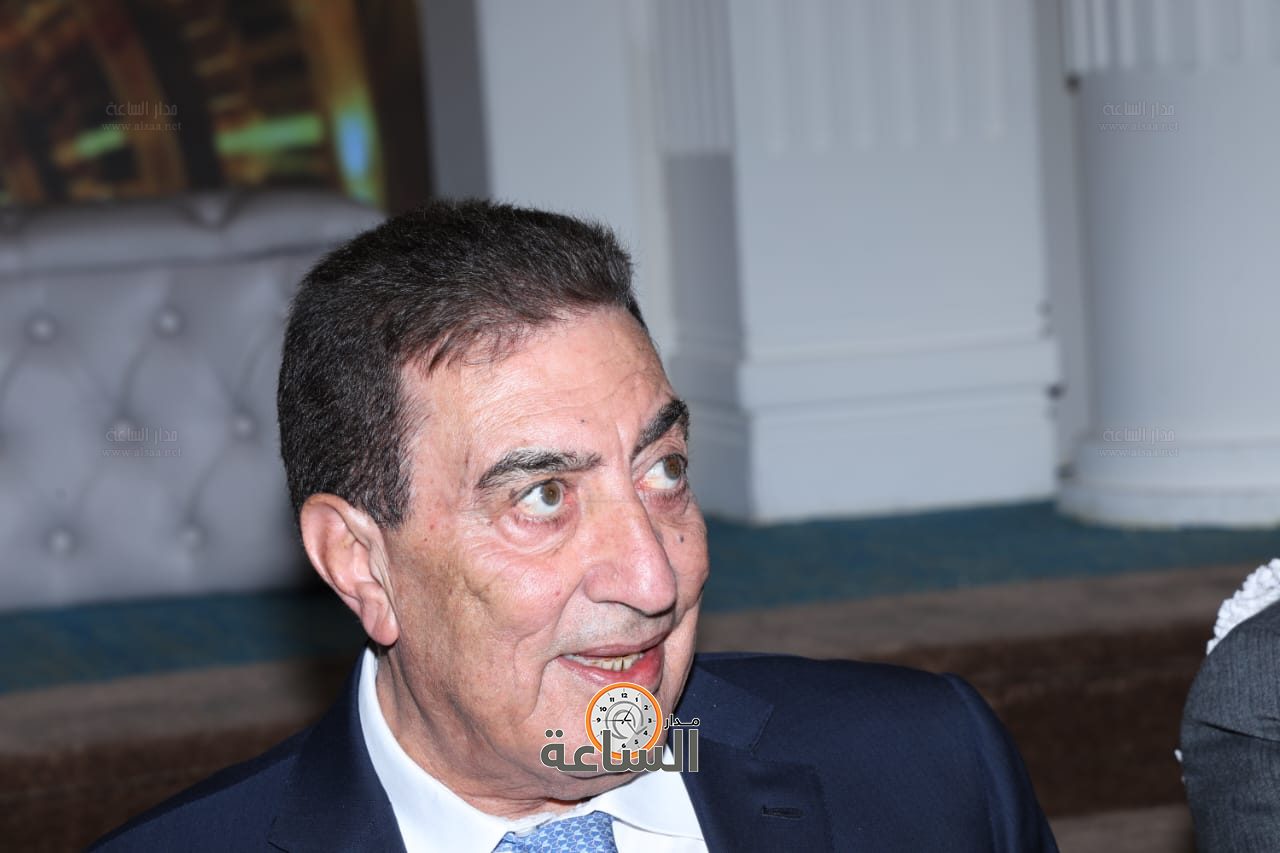 Madar Al-Saa Images 0.8392349408941973