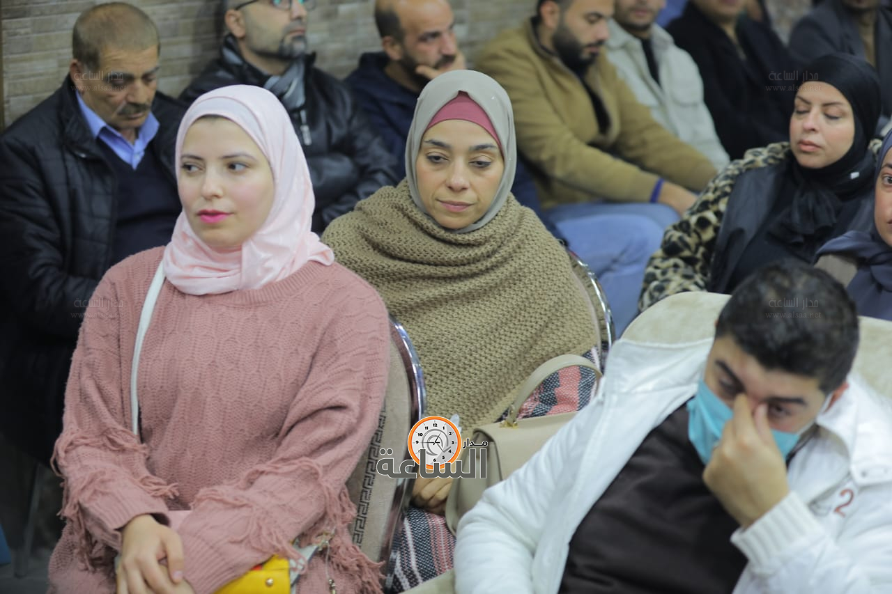 Madar Al-Saa Images 0.4977583323888968