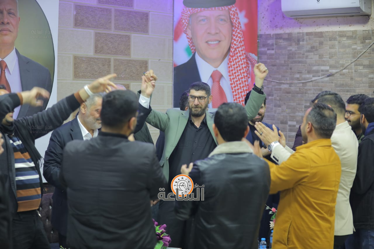 Madar Al-Saa Images 0.0058716572803494405