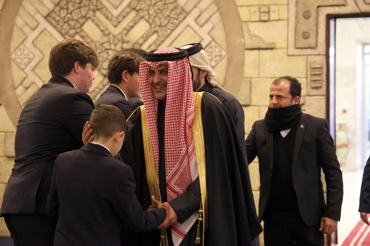 Madar Al-Saa Images 0.4352992604827819