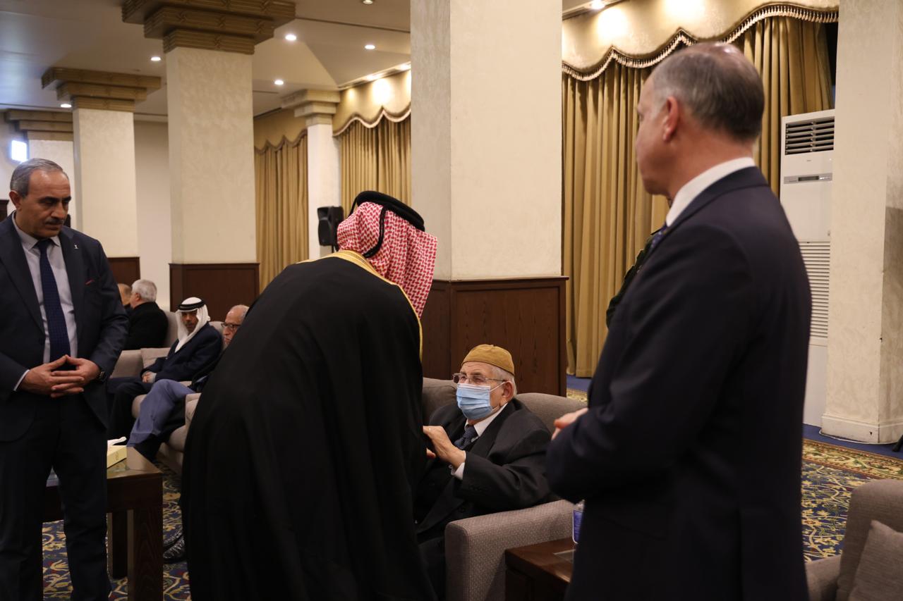 Madar Al-Saa Images 0.8168644964285134