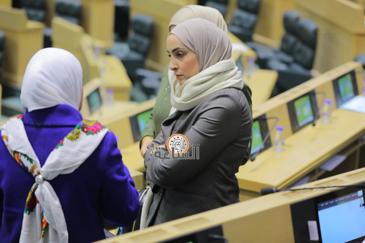 Madar Al-Saa Images 0.7539574850681783