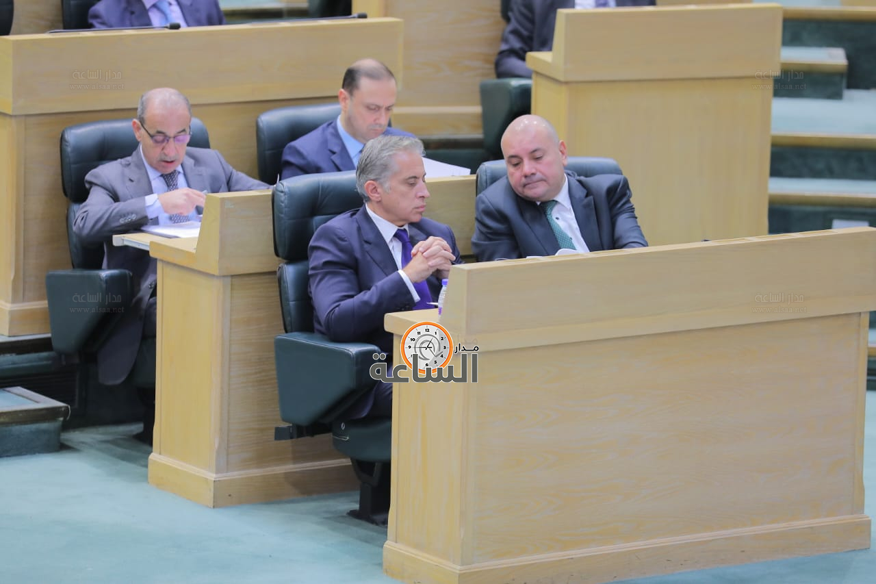 Madar Al-Saa Images 0.4249793653411966