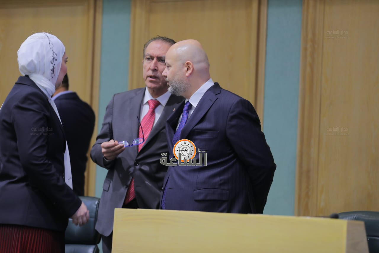 Madar Al-Saa Images 0.4502566740434546